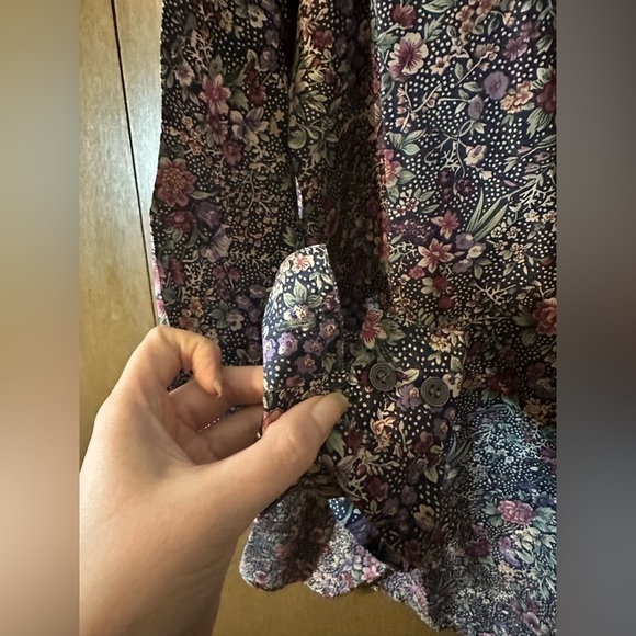 Evidence Women’s 100% Silk Multi-colour Small Floral Button Blouse Sz M - Picture 4 of 7